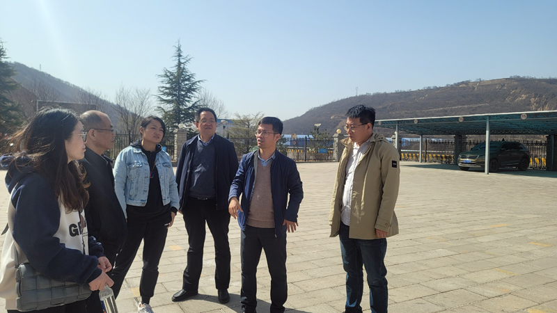 第四黨支部開展“勇當先鋒踐使命,深入一線強黨性”主題黨日活動
